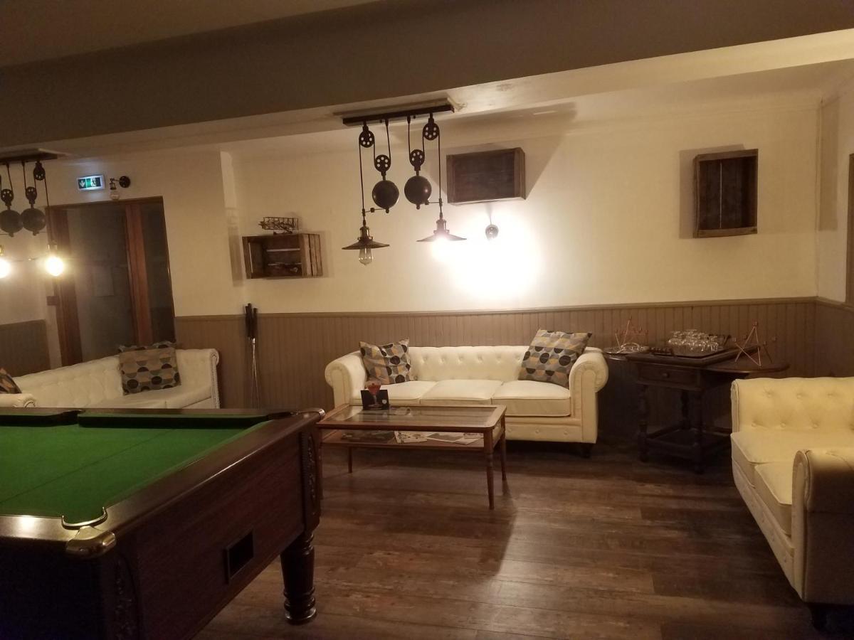 L'Auberge Des Voyageurs Ménigoute エクステリア 写真